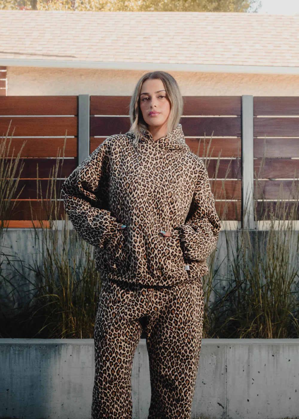 UNISEX Akimbo Sweatpants - Leopard